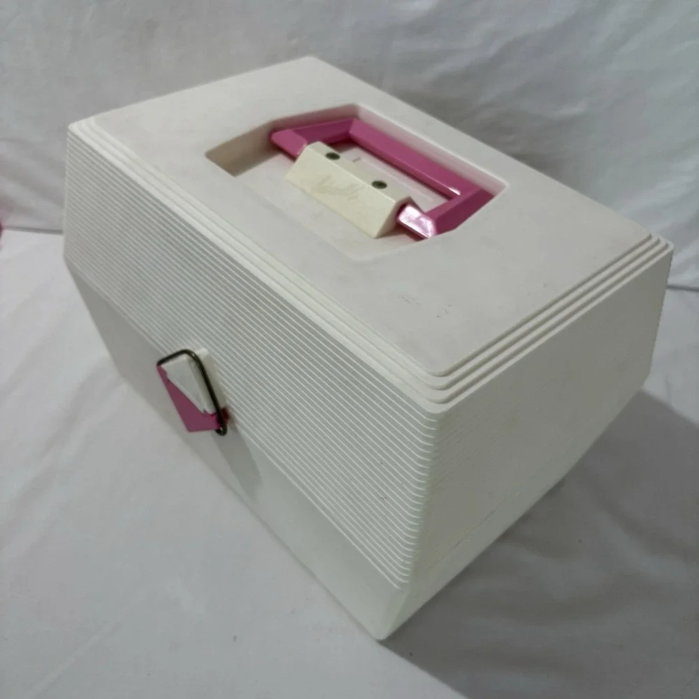 Caboodles Make Up Nail Polish Organizer Off White Pink Vtg 80s Model 2700 Retro